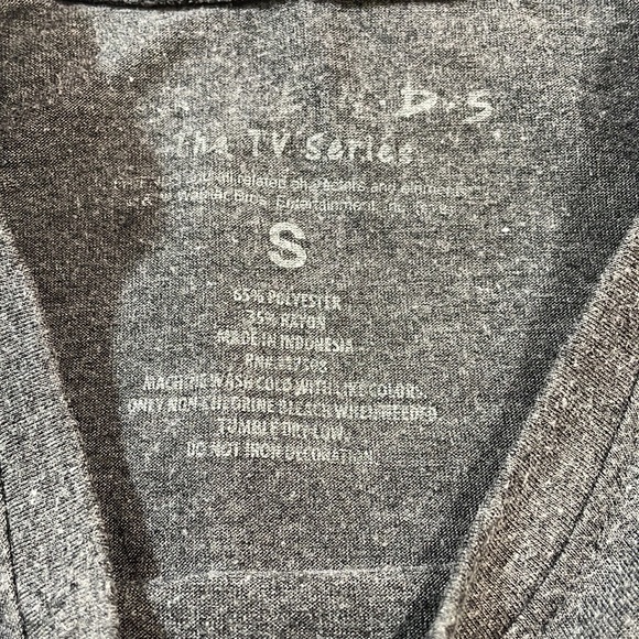 FRIENDS Graphic T-Shirt - Picture 5 of 5